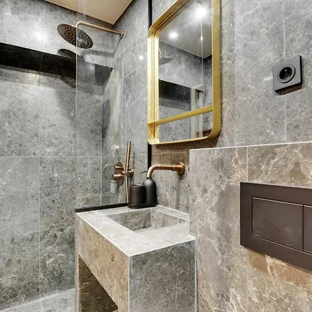 Amazing Caire Montorgueil